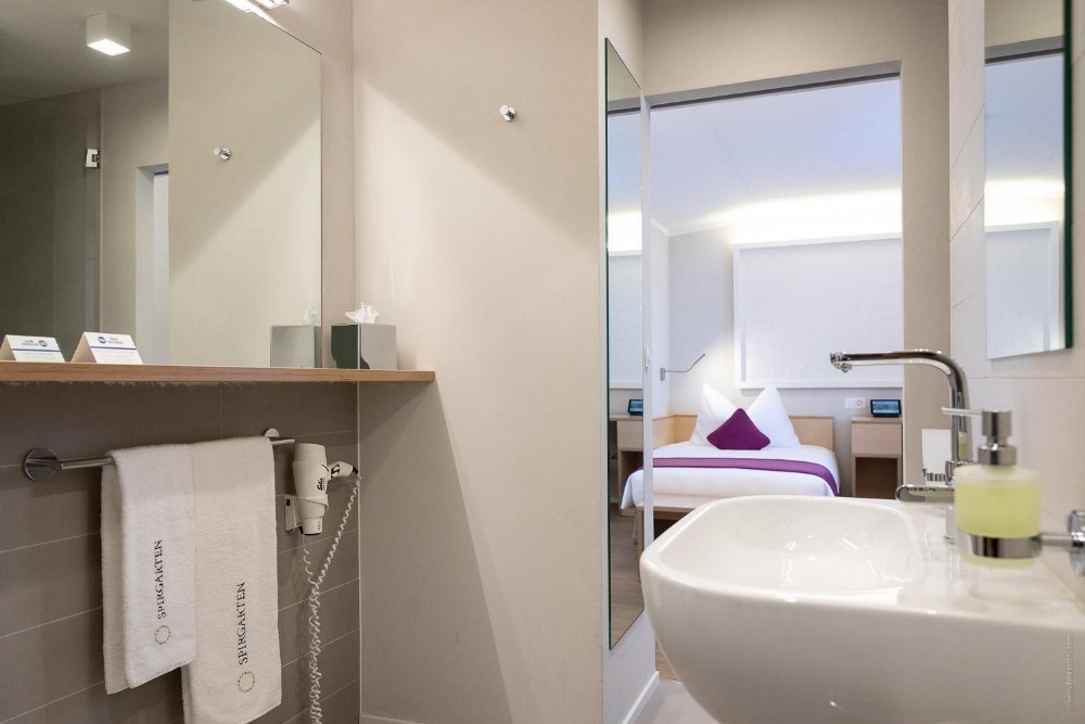 Room image 3