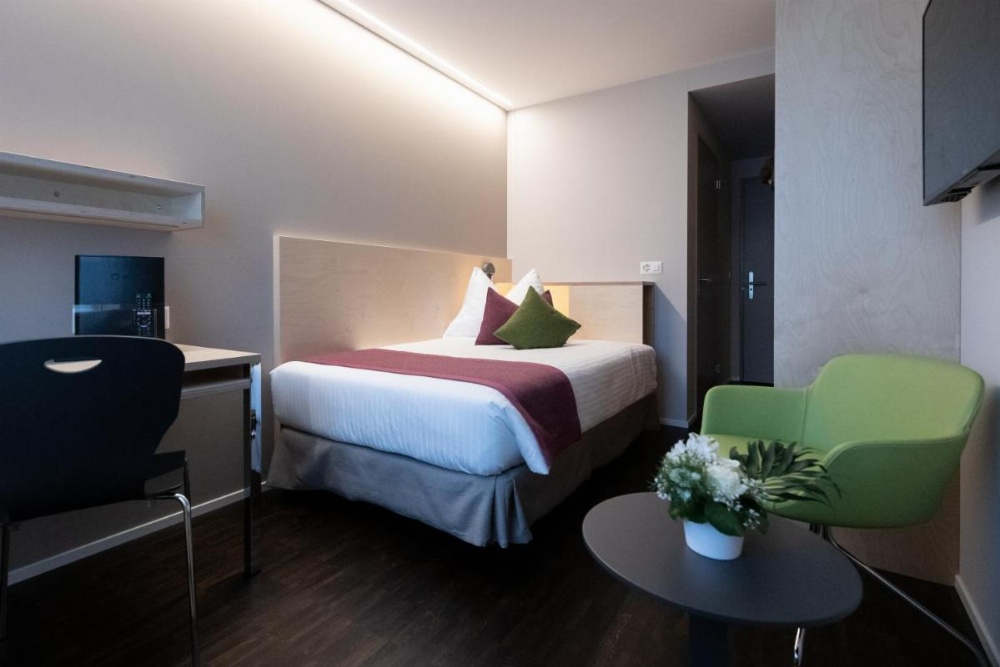 Room image 2